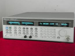 keysight-agilenthp-83752a-synthesized-sweeper-0-01-20-ghz-w-stepped-and-ramp-sweep-modes