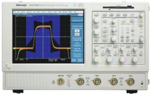 Tektronix TDS5104B Touch Screen Digital Oscilloscope, 1 GHz Analog Bandwidth.